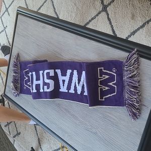 University of Washington Huskies Scarff 7 1/2 x 66